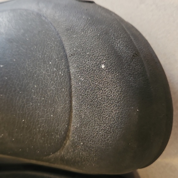 Crocs slip resistant bistro clogs - Picture 3 of 13